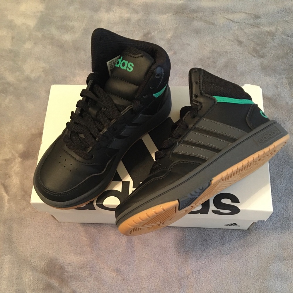 Adidas - Picture 2 of 7